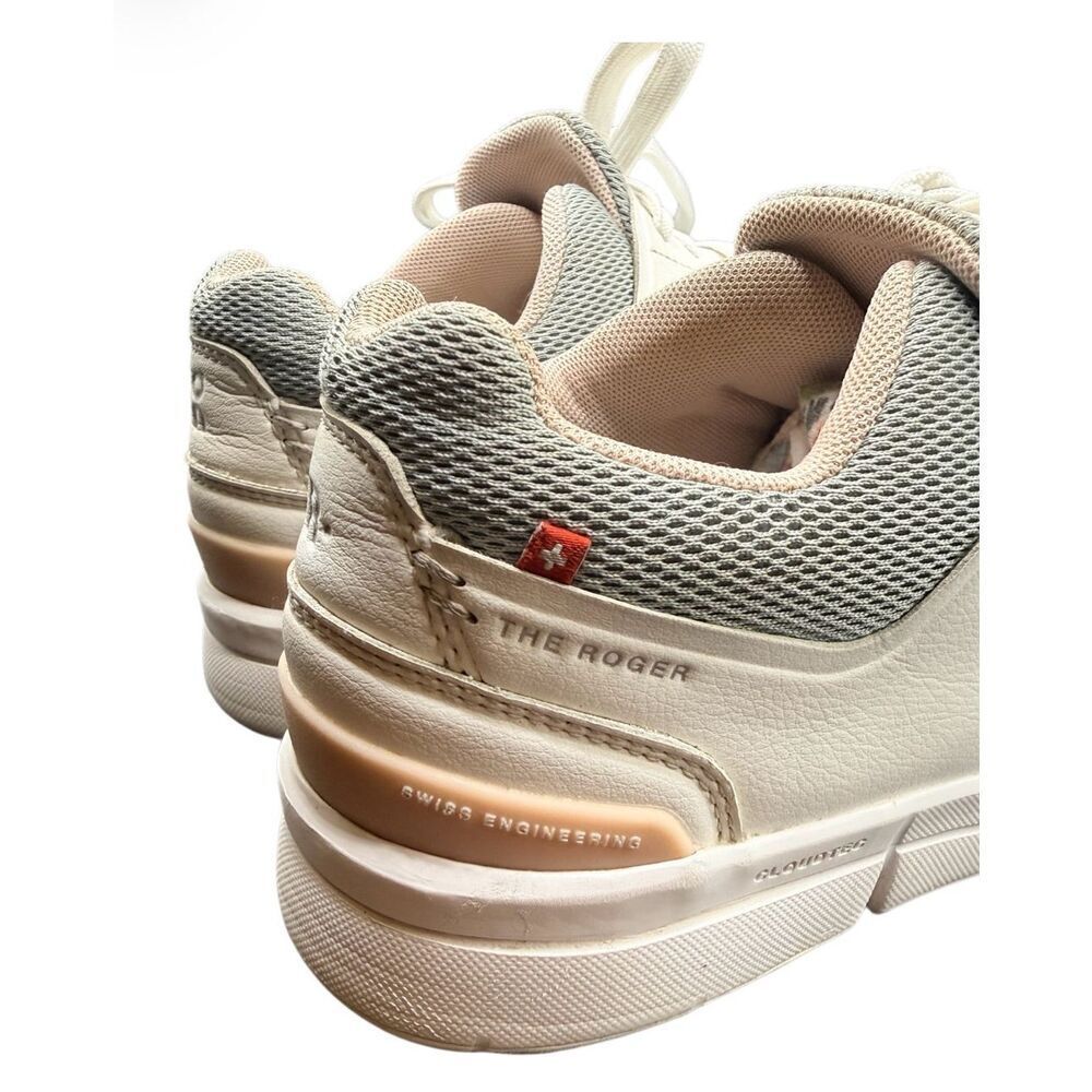 On Cloud The Roger Advantage Women’s Sz. 7.5 Athletic Shoes Walking Running - Picture 9 of 16